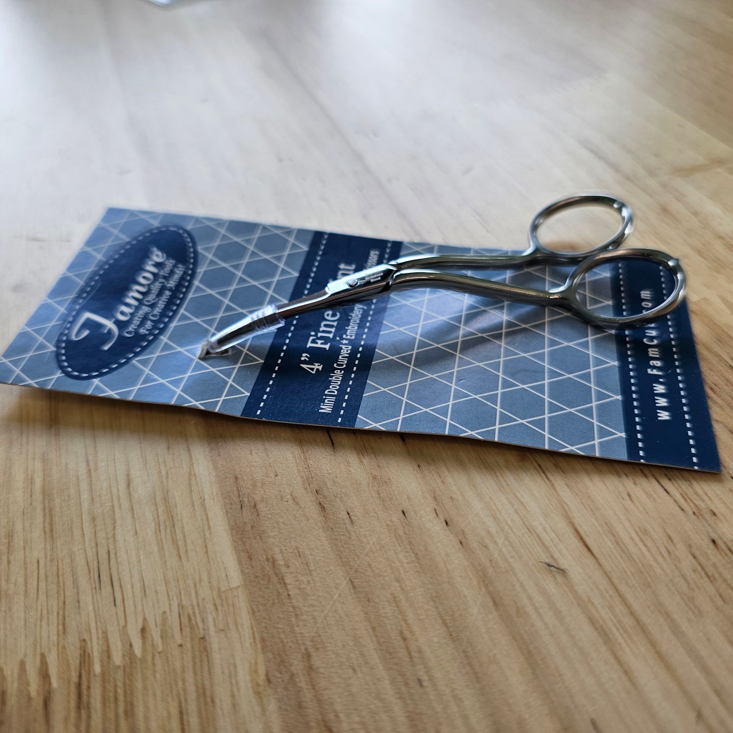 Curved Embroidery Scissors