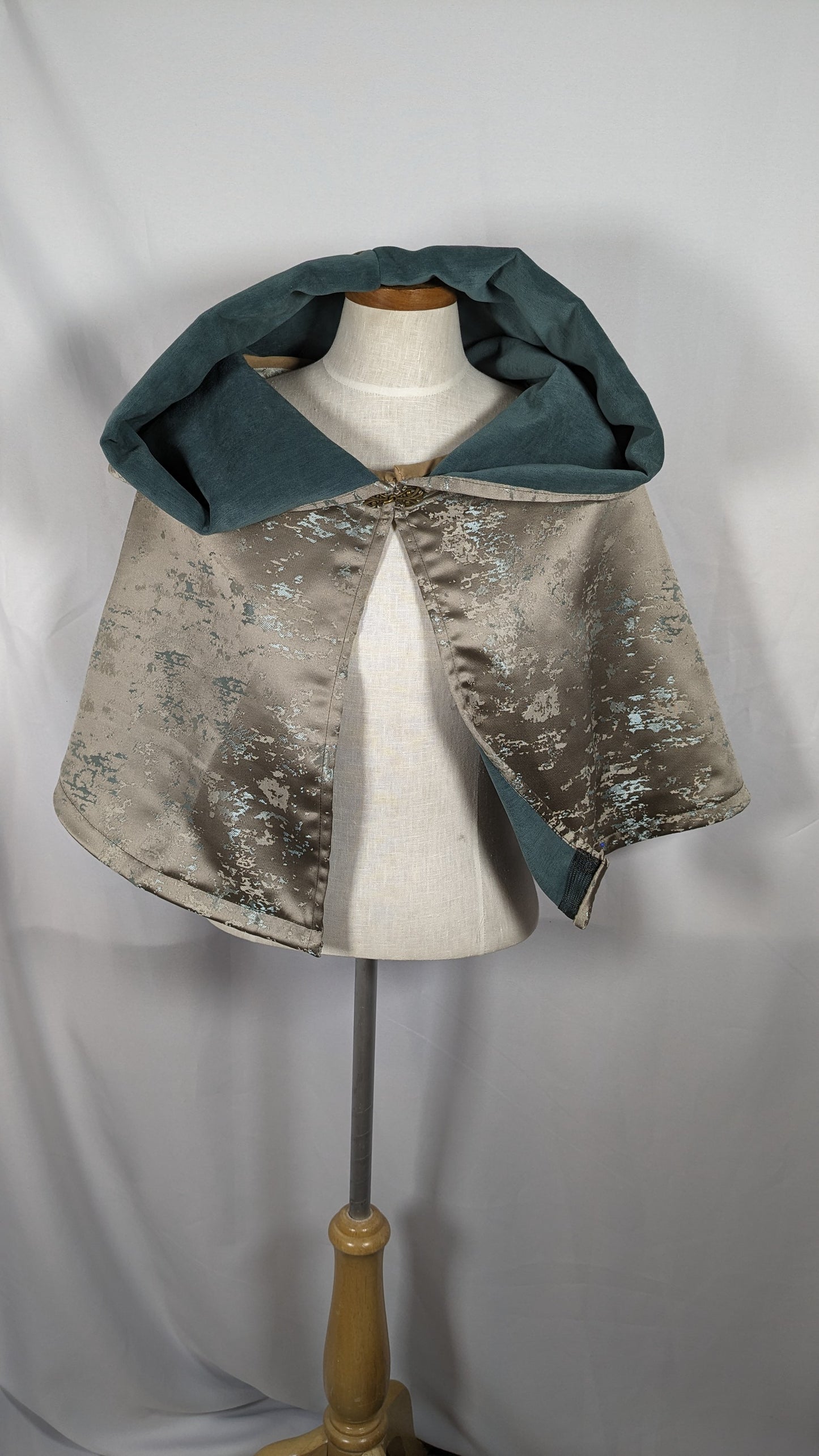 Capelet Distressed Wild Truffle