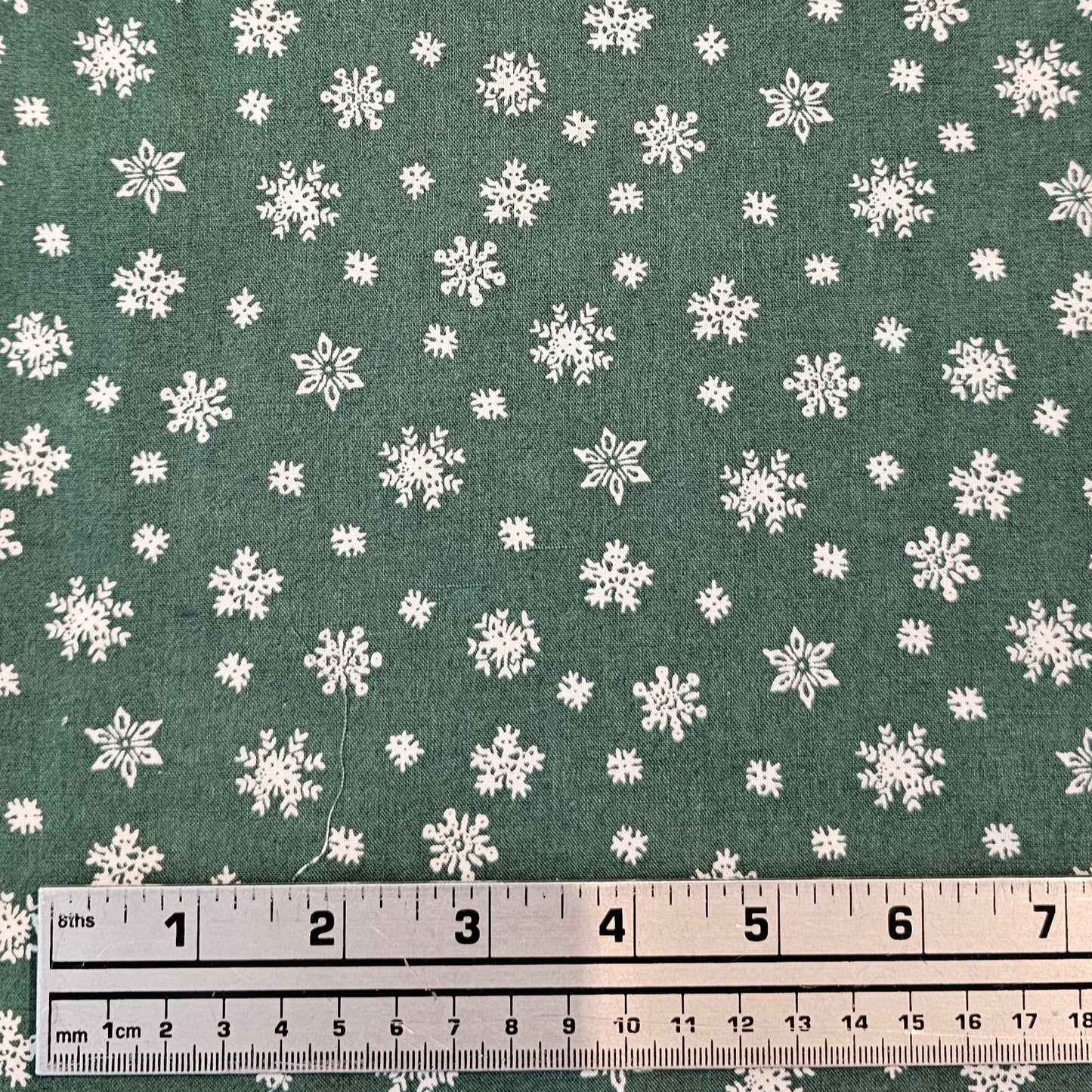 Vintage Snowflakes - Green - Remnant