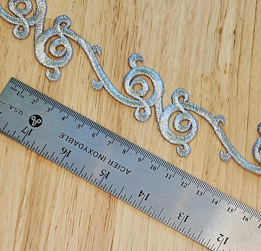 Applique Swirl Trim - Silver - 32mm