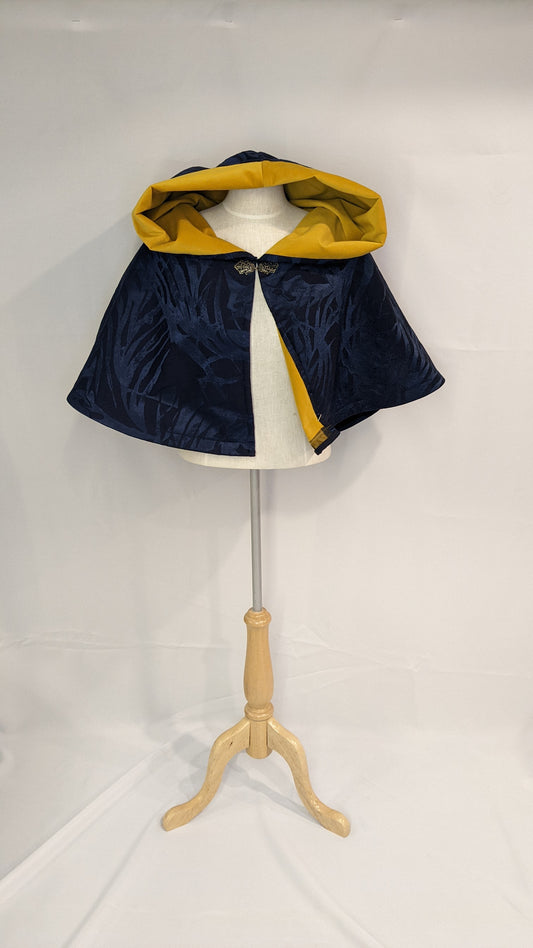 Capelet Twilight Monsterra