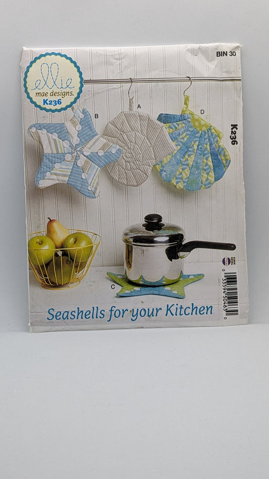 K0236 - Seashell-Themed Potholders